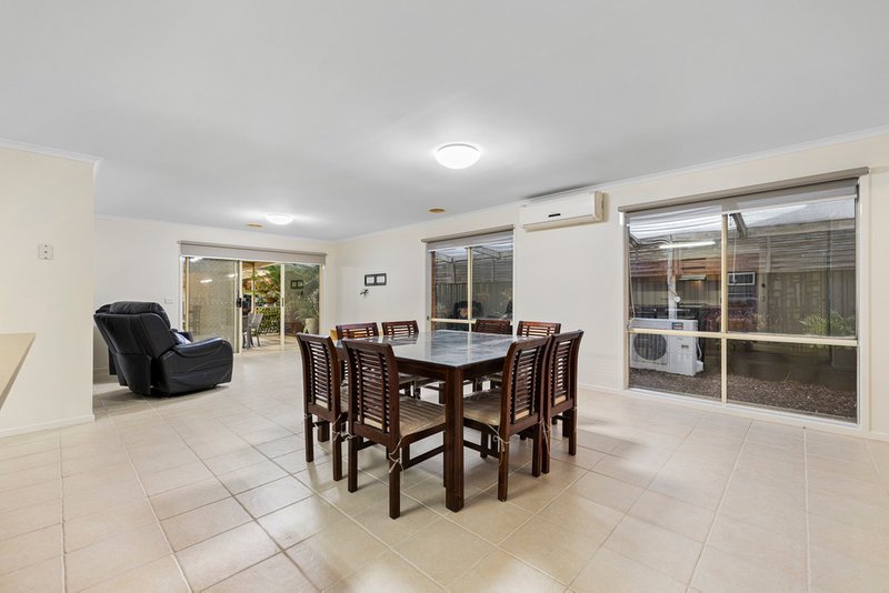 Photo - 11 Burdekin Street, Manor Lakes VIC 3024 - Image 7