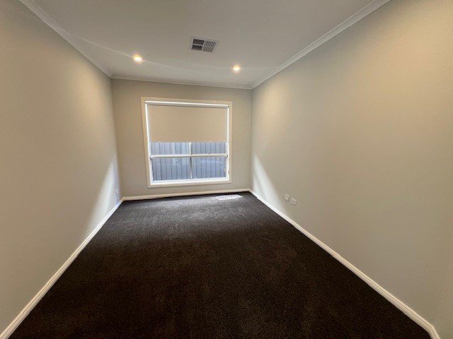 Photo - 11 Burgmann Street, Oran Park NSW 2570 - Image 7