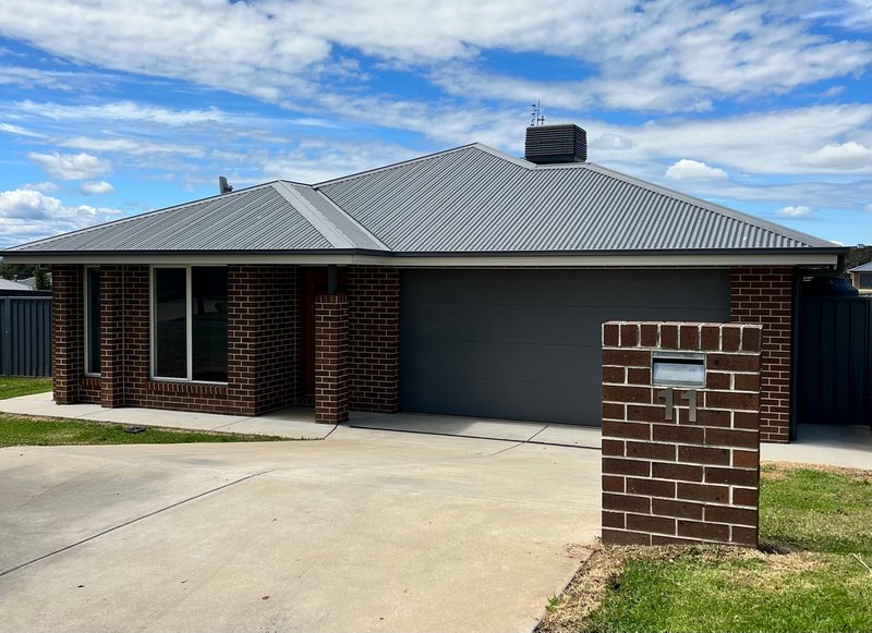 Photo - 11 Burgun Drive, Tumbarumba NSW 2653 - Image 1