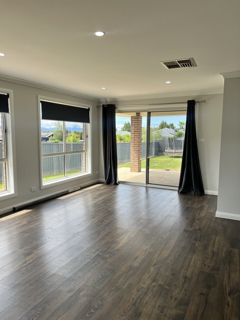 Photo - 11 Burgun Drive, Tumbarumba NSW 2653 - Image 11