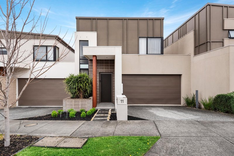 11 Burn Nar Look Drive, Burwood VIC 3125