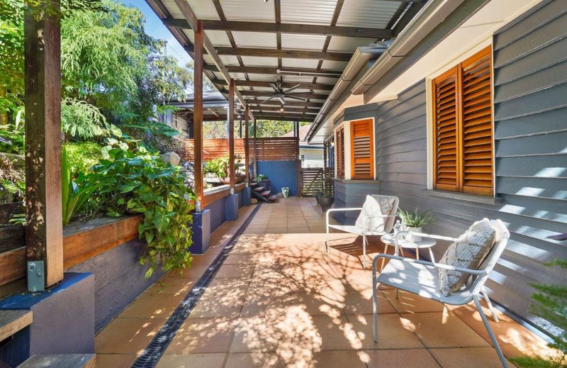 Photo - 11 Burnham Road, Bardon QLD 4065 - Image 3