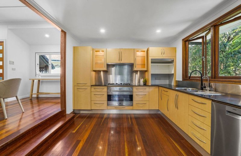 Photo - 11 Burnham Road, Bardon QLD 4065 - Image 13