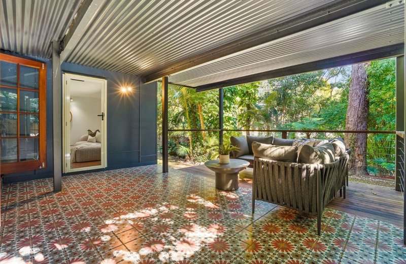 Photo - 11 Burnham Road, Bardon QLD 4065 - Image 18