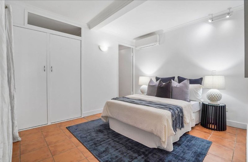 Photo - 11 Burnham Road, Bardon QLD 4065 - Image 20