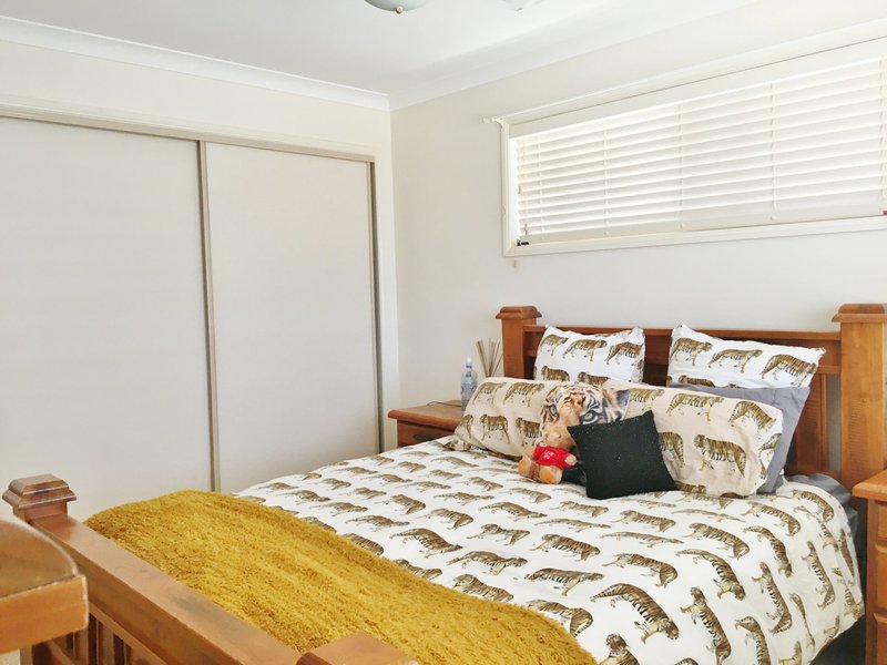 Photo - 11 Burns Crescent, Wondai QLD 4606 - Image 6