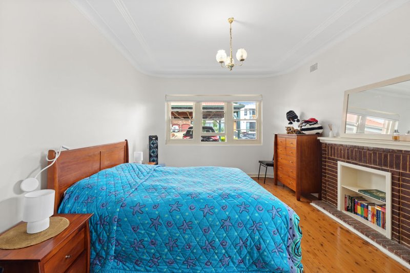 Photo - 11 Burnside Street, North Parramatta NSW 2151 - Image 6