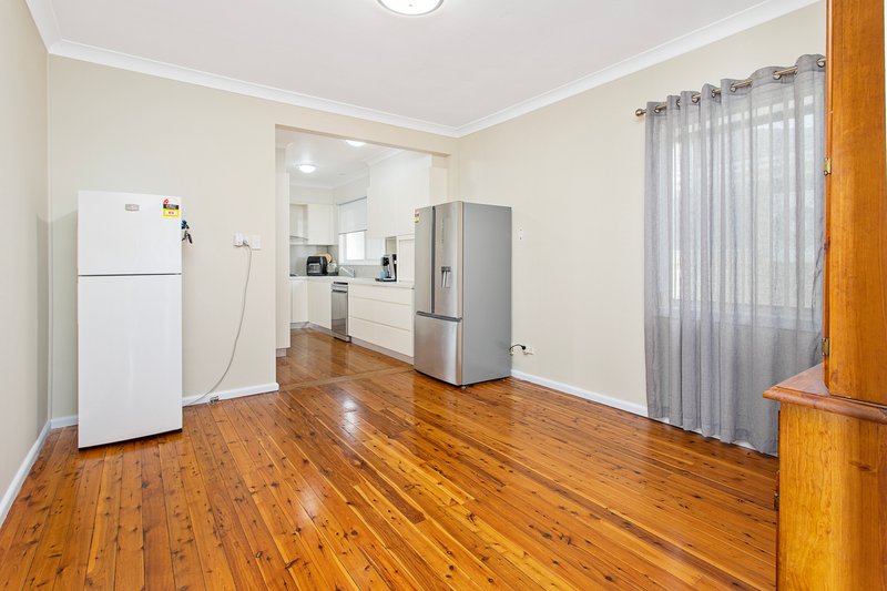 Photo - 11 Burroo Street, Albion Park Rail NSW 2527 - Image 6