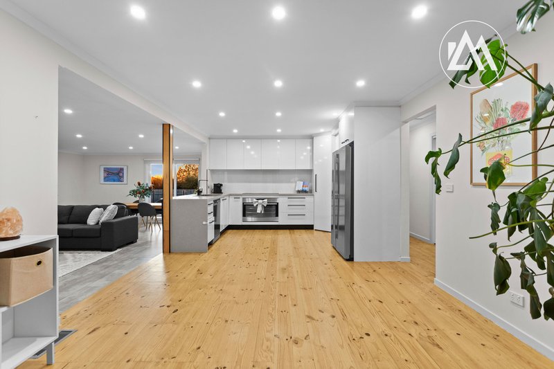 Photo - 11 Bush Court, Langwarrin VIC 3910 - Image 5