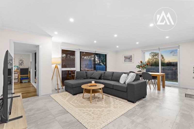 Photo - 11 Bush Court, Langwarrin VIC 3910 - Image 6