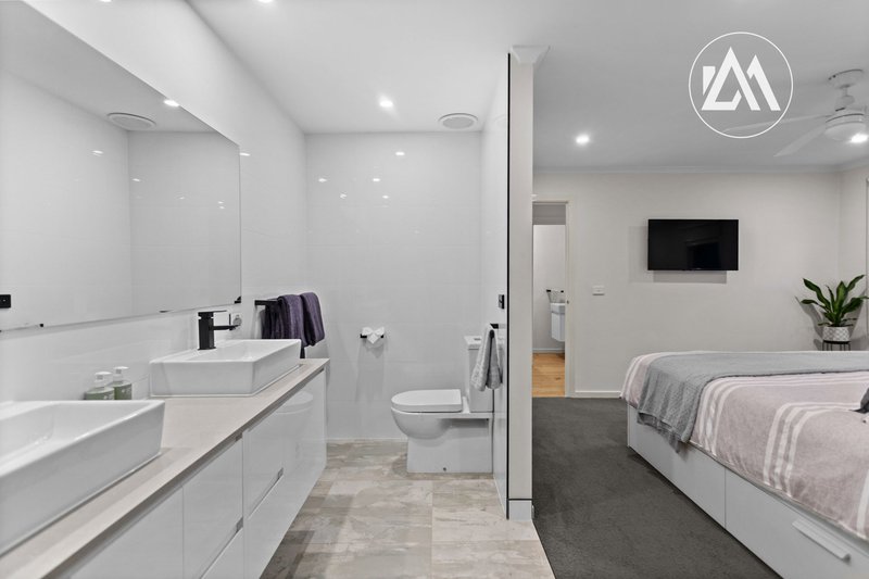 Photo - 11 Bush Court, Langwarrin VIC 3910 - Image 18