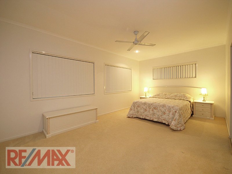 Photo - 11 Butterwood Court, Arana Hills QLD 4054 - Image 11