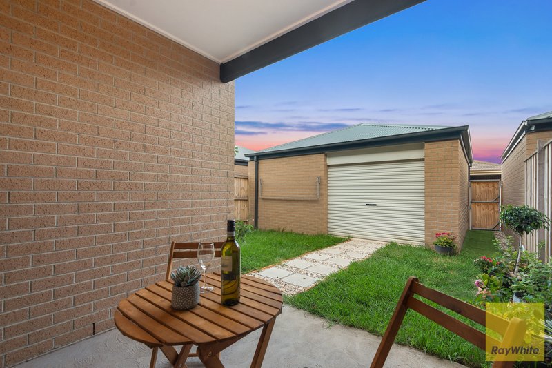 Photo - 11 Cabin Walk, Tarneit VIC 3029 - Image 15