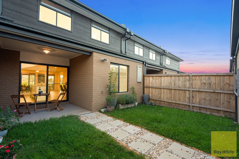 Photo - 11 Cabin Walk, Tarneit VIC 3029 - Image 16