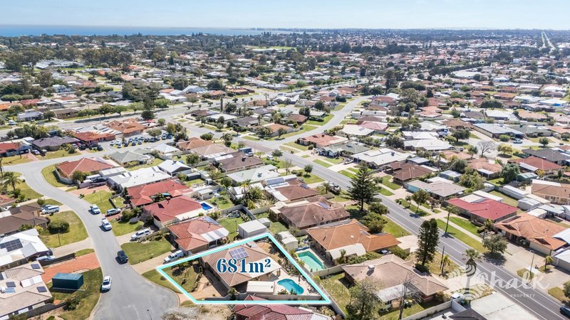 Photo - 11 Cadiz Place, Warnbro WA 6169 - Image 3