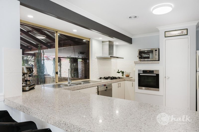 Photo - 11 Cadiz Place, Warnbro WA 6169 - Image 10