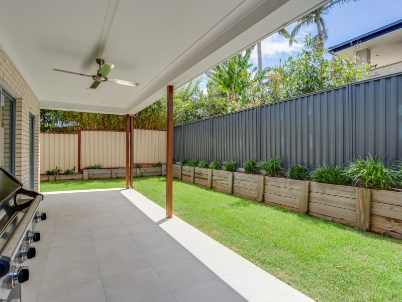 Photo - 11 Cairngorm Street, Carrara QLD 4211 - Image 2