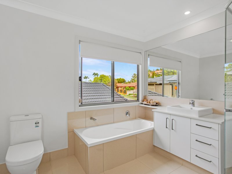 Photo - 11 Cairngorm Street, Carrara QLD 4211 - Image 12