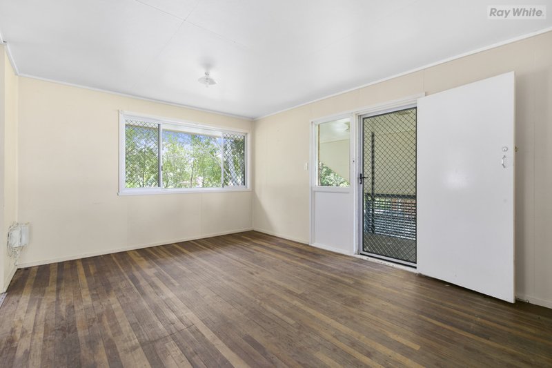 Photo - 11 Caldwell Street, Goodna QLD 4300 - Image 3