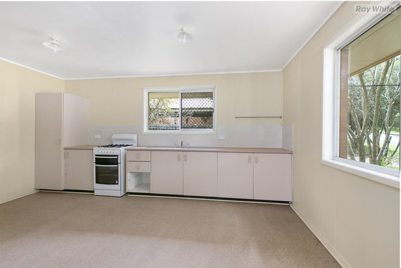 Photo - 11 Caldwell Street, Goodna QLD 4300 - Image 6