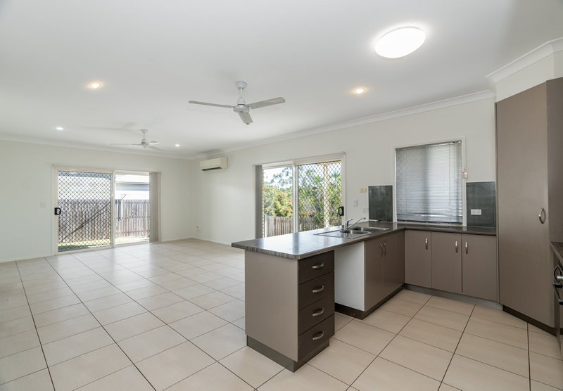 Photo - 11 Calimon Court, Coalfalls QLD 4305 - Image 3