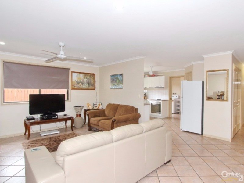 Photo - 11 Calluna Place, Mountain Creek QLD 4557 - Image 5