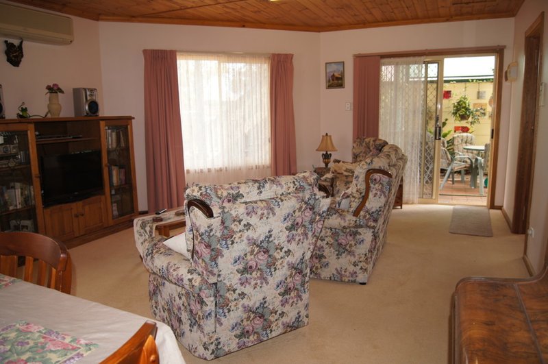 Photo - 11 Cambridge Street, Moonta Bay SA 5558 - Image 7