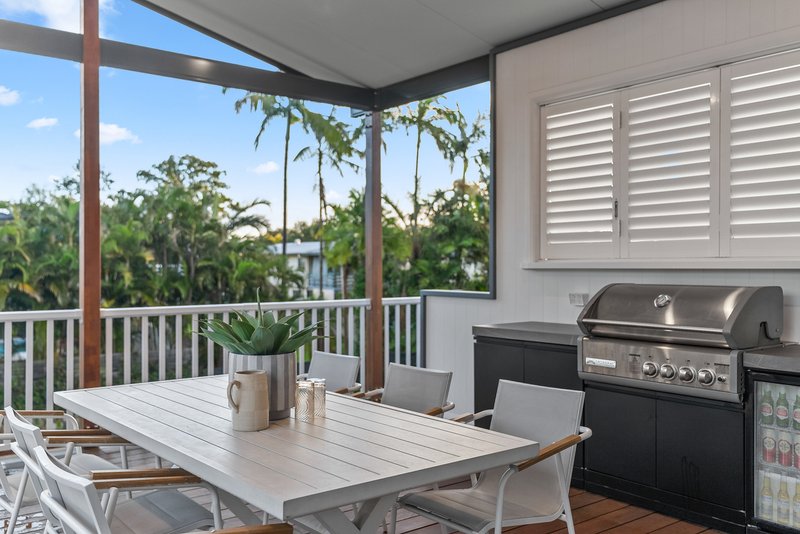 Photo - 11 Camelia Avenue, Everton Hills QLD 4053 - Image 10
