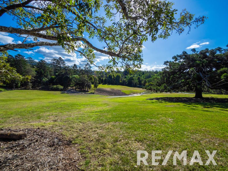 Photo - 11 Camfin Road, Clear Mountain QLD 4500 - Image 2