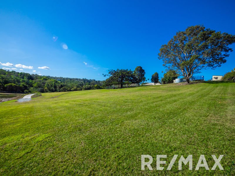 Photo - 11 Camfin Road, Clear Mountain QLD 4500 - Image 3