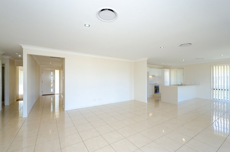 Photo - 11 Canal Street, Calliope QLD 4680 - Image 4