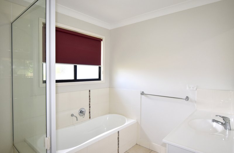 Photo - 11 Cania Way, Clinton QLD 4680 - Image 19