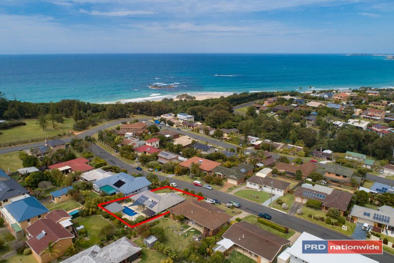 11 Canomie Street, Sapphire Beach NSW 2450