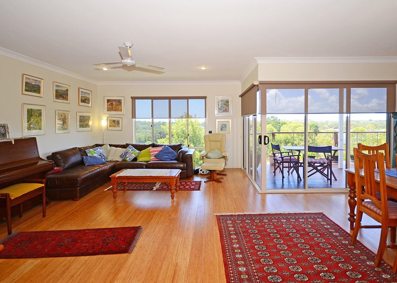 Photo - 11 Canthium Court, Dundowran Beach QLD 4655 - Image 4