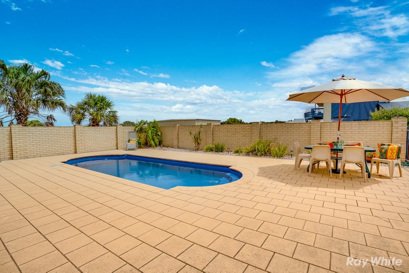 Photo - 11 Captain Sturt Road, Hindmarsh Island SA 5214 - Image 6