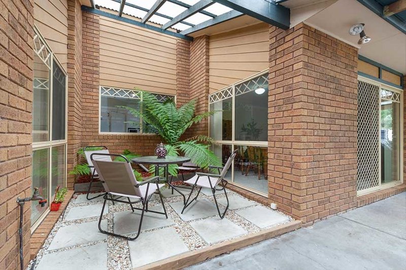 Photo - 11 Cardiff Court, Craigieburn VIC 3064 - Image 11