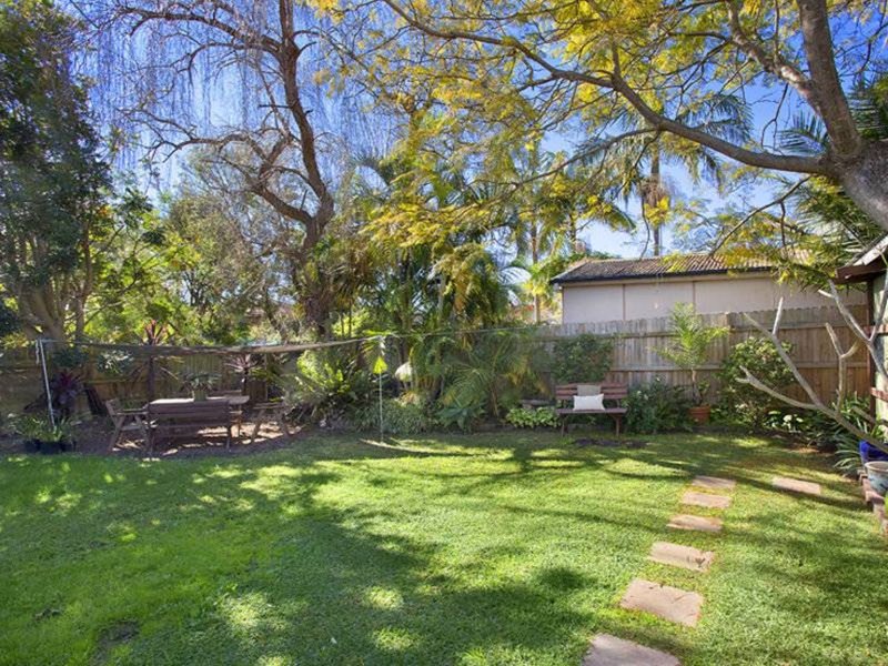 Photo - 11 Careden Avenue, Beacon Hill NSW 2100 - Image 6