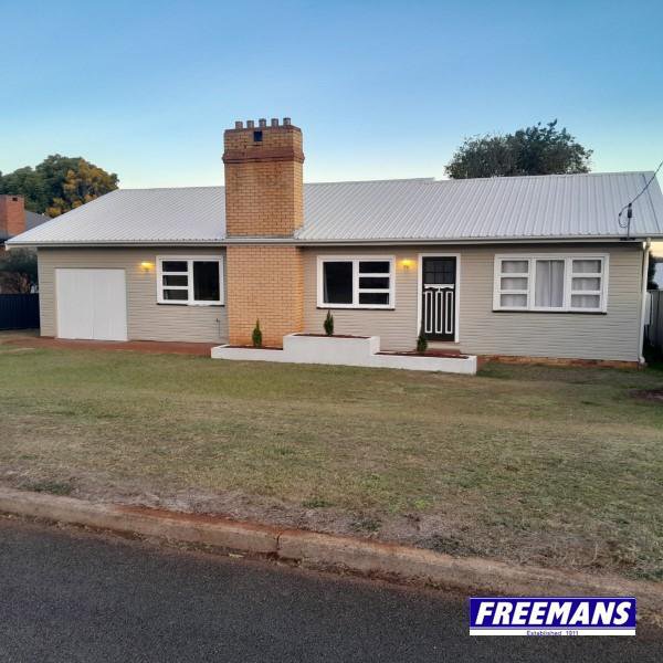 Photo - 11 Carinya Street, Kingaroy QLD 4610 - Image 1