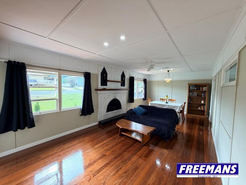Photo - 11 Carinya Street, Kingaroy QLD 4610 - Image 3