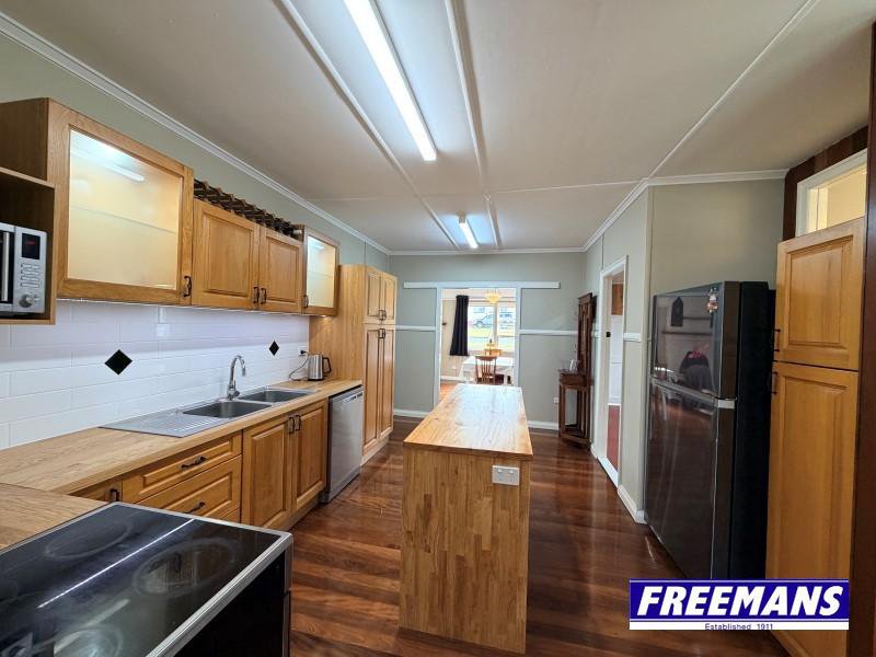 Photo - 11 Carinya Street, Kingaroy QLD 4610 - Image 11