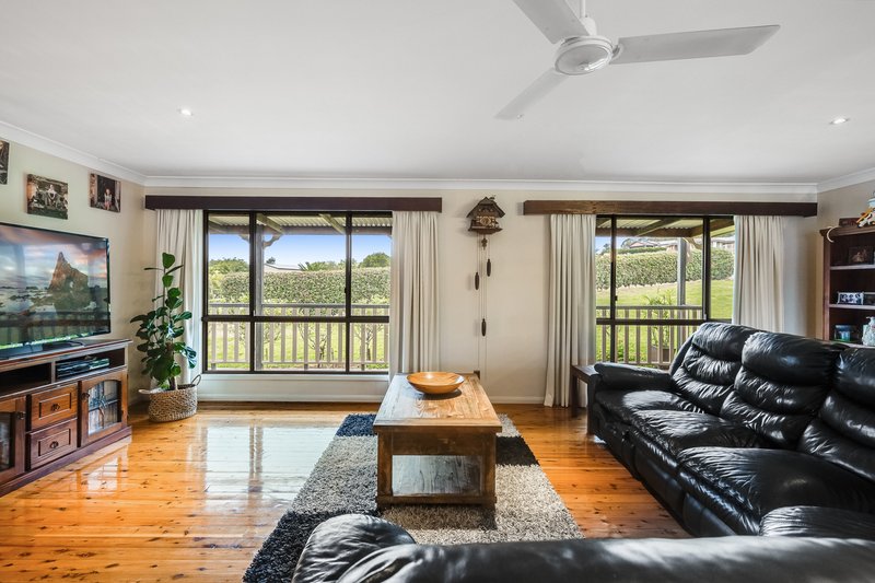 Photo - 11 Carmelina Court, Hodgson Vale QLD 4352 - Image 6