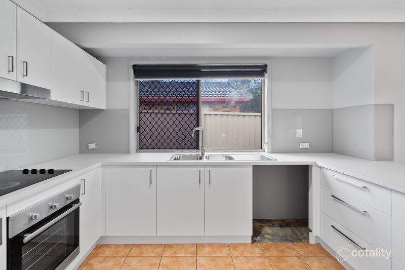 Photo - 11 Carner Court, Parkwood QLD 4214 - Image 2