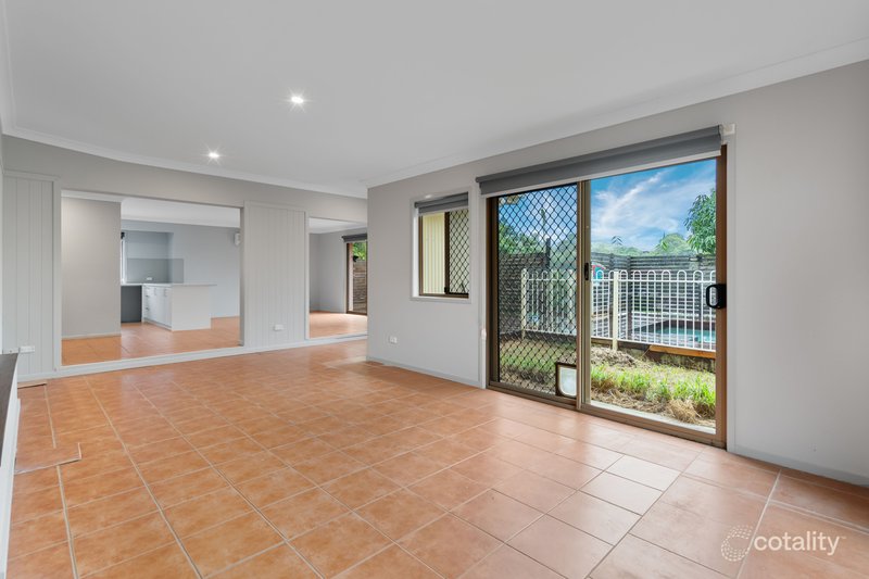 Photo - 11 Carner Court, Parkwood QLD 4214 - Image 4