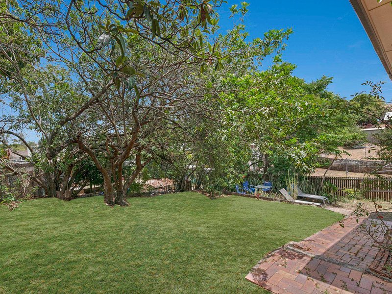 Photo - 11 Casmaria Street, Mansfield QLD 4122 - Image 8