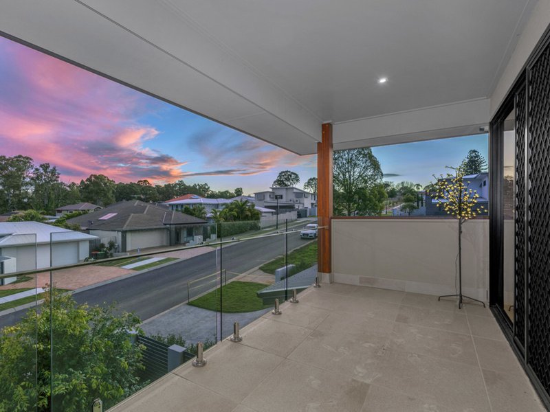 Photo - 11 Cassia Street, Bridgeman Downs QLD 4035 - Image 14