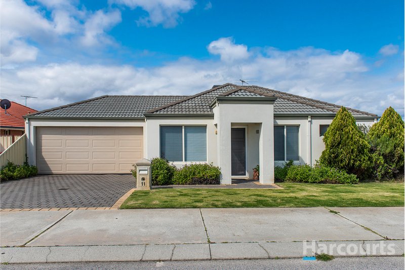 Photo - 11 Castanet Drive, Madeley WA 6065 - Image 2