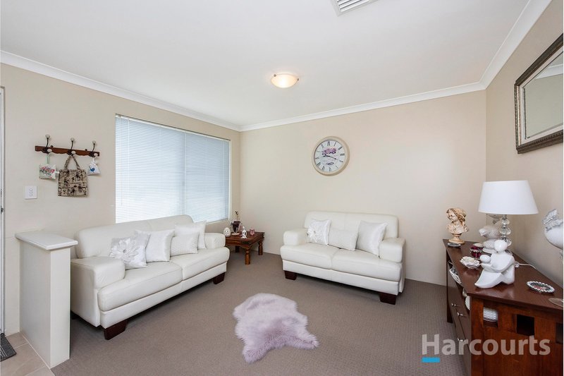 Photo - 11 Castanet Drive, Madeley WA 6065 - Image 4