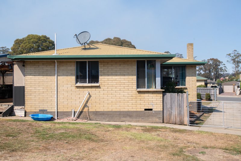 Photo - 11 Castlemain Road, Ravenswood TAS 7250 - Image 10