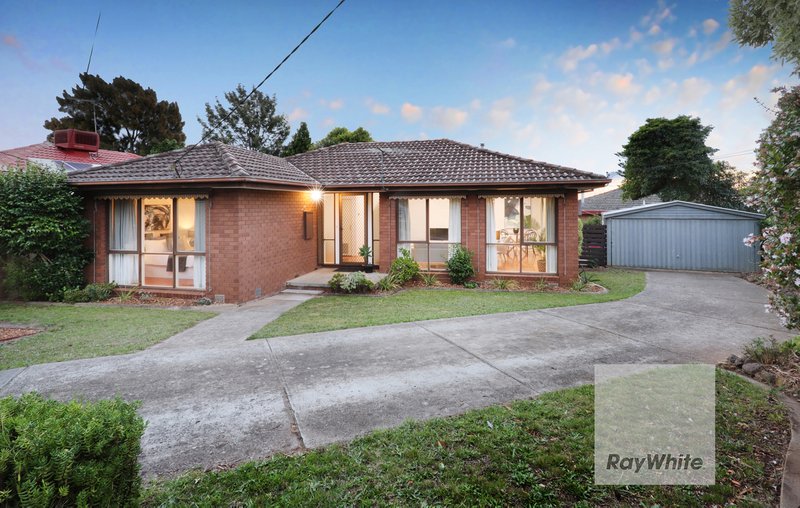 11 Castleton Court, Gladstone Park VIC 3043