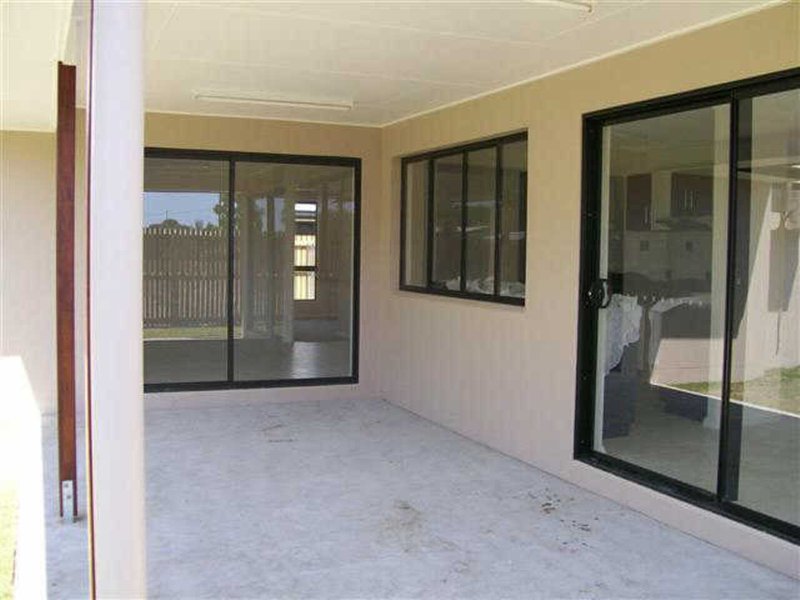 Photo - 11 Catalina Court, Bowen QLD 4805 - Image 9